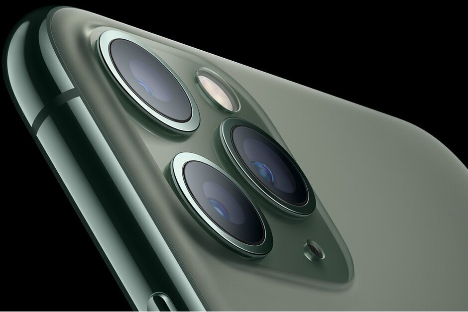 苹果iPhone 11 Pro背后的三摄像头设置
