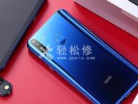 如何清除华为手机听筒内的灰尘?