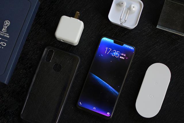 一向被友商莫名“进犯”的vivo,用心做自己,用实力说话!