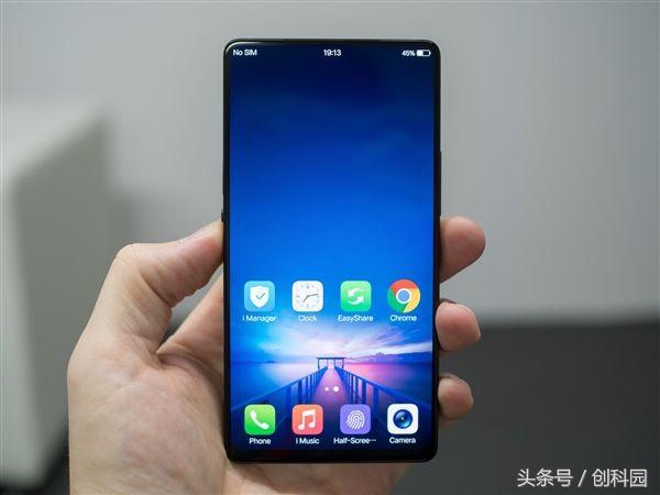 vivo NEX凭仗零边框的真实全面屏成了现在最火的手机
