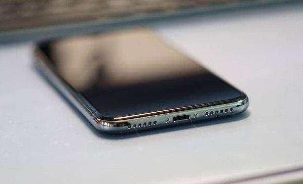 想换苹果手机，直接换iphone X仍是等双卡版新iphone?