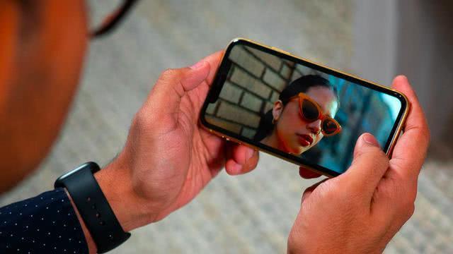 iPhone XR刚开售就降价,网友:定价虚高令人无法承受 iPhone XR刚开售就降价,网友:定价虚高令人无法承受