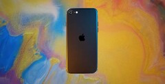  iPhone SE 2 传闻 3月中旬发布日期得到证实，关于苹果下一款廉价智能手机的最新传闻，其屏幕比iPhone 8更大